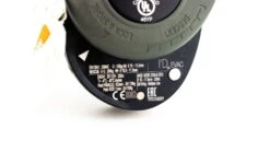 Petzl I'D Evac Descender -Petzl Adventure Sales Store opplanet petzl i d evac self braking descender black d020ca01 av 9