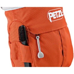 Petzl Sakapoche Chalk Bag - Grey -Petzl Adventure Sales Store petzl s040aa01 sakapoche red c 829554